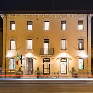 Fontana Hotel